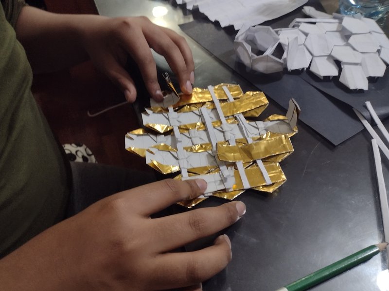 Union of the 5 columns by means of paper strips