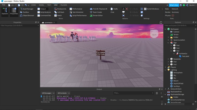 learning to use the Roblox platform thanks to Andrés, there is never a lack of cats! haha